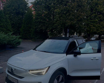 Білий Вольво XC40 Recharge, об'ємом двигуна 0 л та пробігом 82 тис. км за 28500 $, фото 2 на Automoto.ua