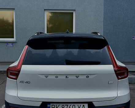 Білий Вольво XC40 Recharge, об'ємом двигуна 0 л та пробігом 82 тис. км за 28500 $, фото 3 на Automoto.ua