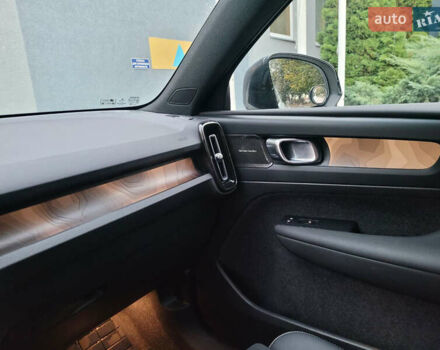 Білий Вольво XC40 Recharge, об'ємом двигуна 0 л та пробігом 82 тис. км за 28500 $, фото 12 на Automoto.ua