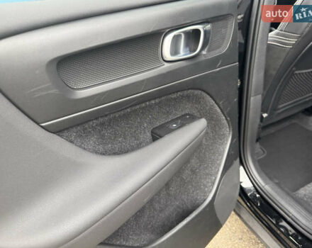 Чорний Вольво XC40 Recharge, об'ємом двигуна 0 л та пробігом 223 тис. км за 22900 $, фото 15 на Automoto.ua