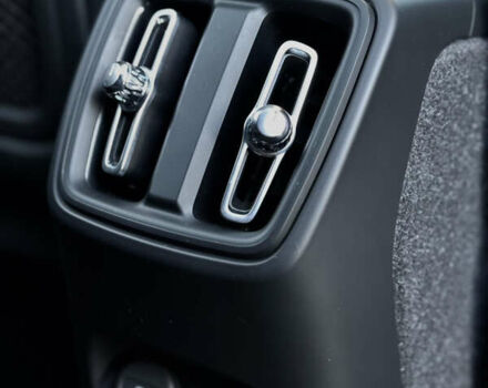 Черный Вольво XC40 Recharge, объемом двигателя 0 л и пробегом 38 тыс. км за 24800 $, фото 80 на Automoto.ua