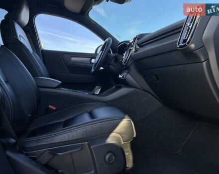 Черный Вольво XC40 Recharge, объемом двигателя 0 л и пробегом 62 тыс. км за 31500 $, фото 39 на Automoto.ua