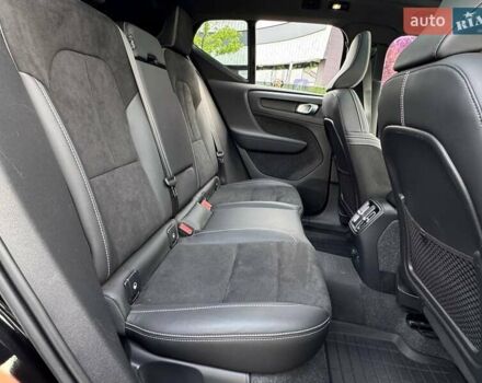 Черный Вольво XC40 Recharge, объемом двигателя 0 л и пробегом 17 тыс. км за 28490 $, фото 9 на Automoto.ua