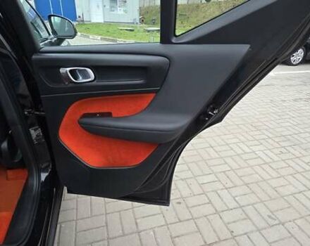 Чорний Вольво XC40 Recharge, об'ємом двигуна 0 л та пробігом 138 тис. км за 28800 $, фото 90 на Automoto.ua