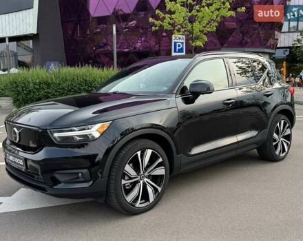 Черный Вольво XC40 Recharge, объемом двигателя 0 л и пробегом 17 тыс. км за 28490 $, фото 2 на Automoto.ua
