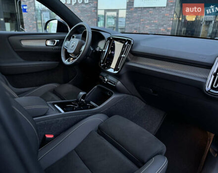 Черный Вольво XC40 Recharge, объемом двигателя 0 л и пробегом 38 тыс. км за 24800 $, фото 75 на Automoto.ua