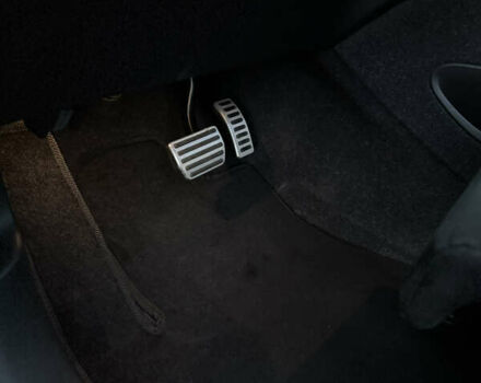 Черный Вольво XC40 Recharge, объемом двигателя 0 л и пробегом 38 тыс. км за 24800 $, фото 40 на Automoto.ua