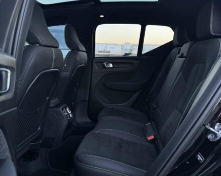 Черный Вольво XC40 Recharge, объемом двигателя 0 л и пробегом 38 тыс. км за 24800 $, фото 83 на Automoto.ua