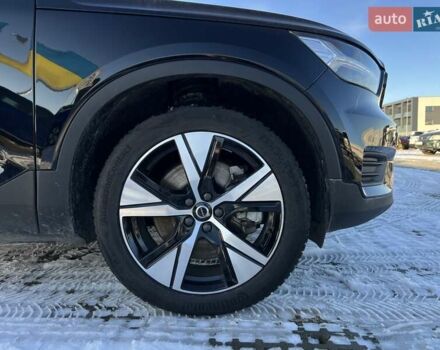 Черный Вольво XC40 Recharge, объемом двигателя 0 л и пробегом 62 тыс. км за 31500 $, фото 5 на Automoto.ua