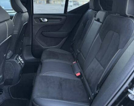 Черный Вольво XC40 Recharge, объемом двигателя 0 л и пробегом 38 тыс. км за 24800 $, фото 84 на Automoto.ua