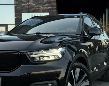 Черный Вольво XC40 Recharge, объемом двигателя 0 л и пробегом 38 тыс. км за 24800 $, фото 4 на Automoto.ua