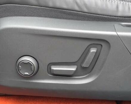 Чорний Вольво XC40 Recharge, об'ємом двигуна 0 л та пробігом 138 тис. км за 28800 $, фото 73 на Automoto.ua