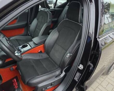 Чорний Вольво XC40 Recharge, об'ємом двигуна 0 л та пробігом 138 тис. км за 28800 $, фото 75 на Automoto.ua