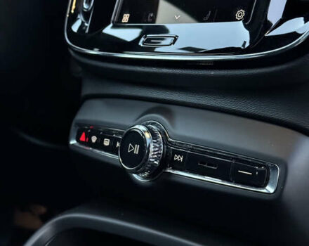 Черный Вольво XC40 Recharge, объемом двигателя 0 л и пробегом 38 тыс. км за 24800 $, фото 77 на Automoto.ua
