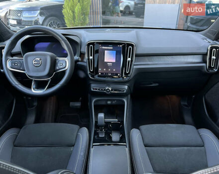 Черный Вольво XC40 Recharge, объемом двигателя 0 л и пробегом 37 тыс. км за 30900 $, фото 8 на Automoto.ua
