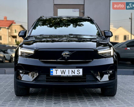 Черный Вольво XC40 Recharge, объемом двигателя 0 л и пробегом 37 тыс. км за 30900 $, фото 1 на Automoto.ua