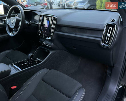 Черный Вольво XC40 Recharge, объемом двигателя 0 л и пробегом 37 тыс. км за 30900 $, фото 27 на Automoto.ua