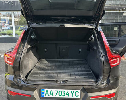 Черный Вольво XC40 Recharge, объемом двигателя 0 л и пробегом 29 тыс. км за 31300 $, фото 10 на Automoto.ua
