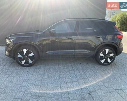Черный Вольво XC40 Recharge, объемом двигателя 0 л и пробегом 26 тыс. км за 31000 $, фото 3 на Automoto.ua
