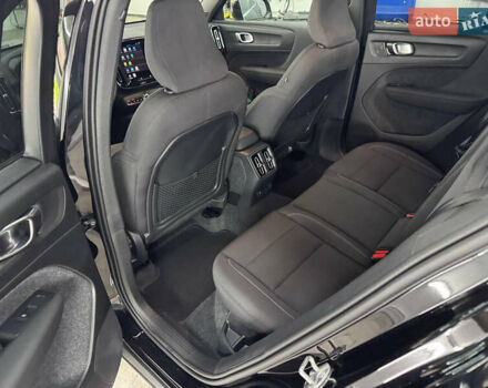 Чорний Вольво XC40 Recharge, об'ємом двигуна 0 л та пробігом 1 тис. км за 30750 $, фото 46 на Automoto.ua