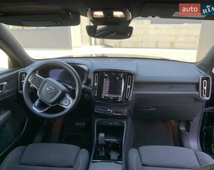 Черный Вольво XC40 Recharge, объемом двигателя 0 л и пробегом 26 тыс. км за 31000 $, фото 8 на Automoto.ua