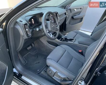 Черный Вольво XC40 Recharge, объемом двигателя 0 л и пробегом 26 тыс. км за 31000 $, фото 14 на Automoto.ua