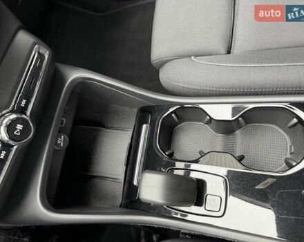 Серый Вольво XC40 Recharge, объемом двигателя 0 л и пробегом 193 тыс. км за 24500 $, фото 17 на Automoto.ua