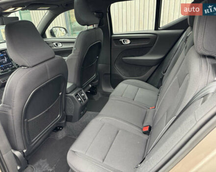 Серый Вольво XC40 Recharge, объемом двигателя 0 л и пробегом 193 тыс. км за 24500 $, фото 12 на Automoto.ua