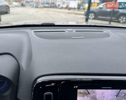 Серый Вольво XC40 Recharge, объемом двигателя 0 л и пробегом 193 тыс. км за 24500 $, фото 14 на Automoto.ua