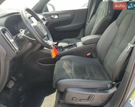 Серый Вольво XC40 Recharge, объемом двигателя 0 л и пробегом 47 тыс. км за 10800 $, фото 6 на Automoto.ua