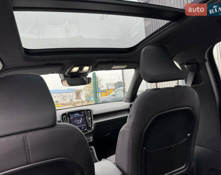 Серый Вольво XC40 Recharge, объемом двигателя 0 л и пробегом 193 тыс. км за 24500 $, фото 22 на Automoto.ua