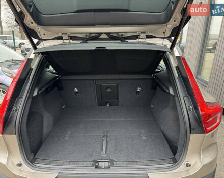 Серый Вольво XC40 Recharge, объемом двигателя 0 л и пробегом 193 тыс. км за 24500 $, фото 30 на Automoto.ua