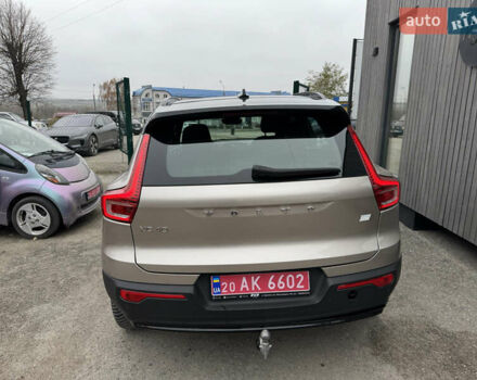 Серый Вольво XC40 Recharge, объемом двигателя 0 л и пробегом 193 тыс. км за 24500 $, фото 7 на Automoto.ua