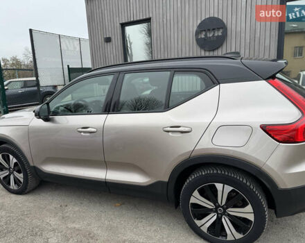 Серый Вольво XC40 Recharge, объемом двигателя 0 л и пробегом 193 тыс. км за 24500 $, фото 4 на Automoto.ua