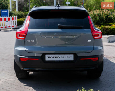 Серый Вольво XC40 Recharge, объемом двигателя 0 л и пробегом 38 тыс. км за 39900 $, фото 6 на Automoto.ua