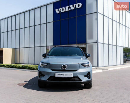 Серый Вольво XC40 Recharge, объемом двигателя 0 л и пробегом 38 тыс. км за 39900 $, фото 4 на Automoto.ua