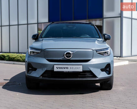 Серый Вольво XC40 Recharge, объемом двигателя 0 л и пробегом 38 тыс. км за 39900 $, фото 5 на Automoto.ua
