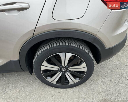 Серый Вольво XC40 Recharge, объемом двигателя 0 л и пробегом 193 тыс. км за 24500 $, фото 10 на Automoto.ua