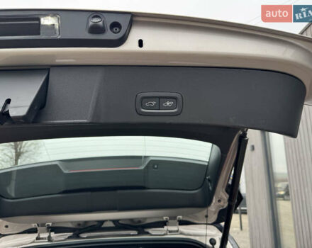 Серый Вольво XC40 Recharge, объемом двигателя 0 л и пробегом 193 тыс. км за 24500 $, фото 27 на Automoto.ua