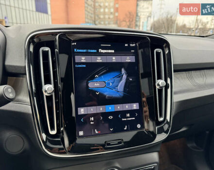 Сірий Вольво XC40 Recharge, об'ємом двигуна 0 л та пробігом 31 тис. км за 31500 $, фото 34 на Automoto.ua