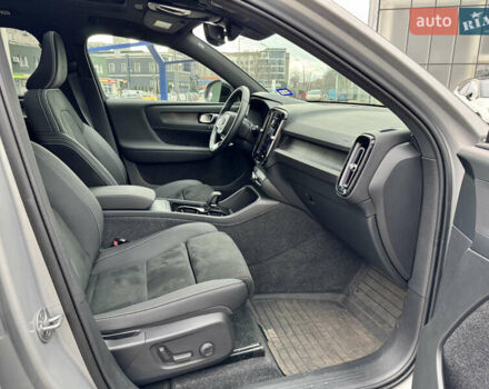 Сірий Вольво XC40 Recharge, об'ємом двигуна 0 л та пробігом 31 тис. км за 31500 $, фото 16 на Automoto.ua