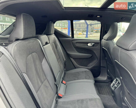 Сірий Вольво XC40 Recharge, об'ємом двигуна 0 л та пробігом 31 тис. км за 31500 $, фото 21 на Automoto.ua