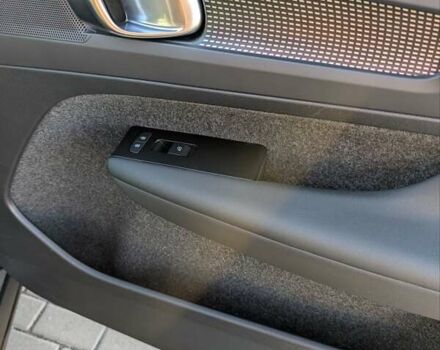 Синий Вольво XC40 Recharge, объемом двигателя 0 л и пробегом 21 тыс. км за 27200 $, фото 40 на Automoto.ua