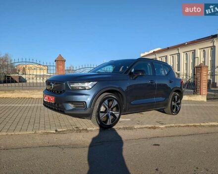 Синий Вольво XC40 Recharge, объемом двигателя 0 л и пробегом 21 тыс. км за 27200 $, фото 4 на Automoto.ua