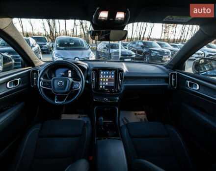 Синий Вольво XC40 Recharge, объемом двигателя 0 л и пробегом 158 тыс. км за 23800 $, фото 21 на Automoto.ua