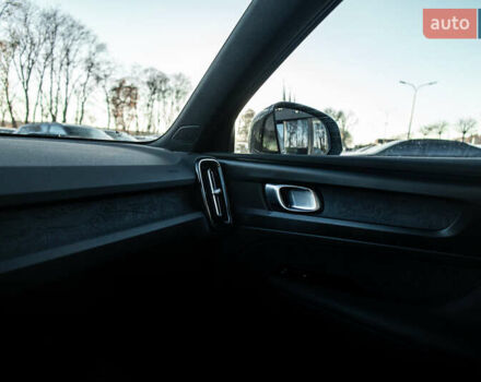 Синий Вольво XC40 Recharge, объемом двигателя 0 л и пробегом 158 тыс. км за 23800 $, фото 15 на Automoto.ua