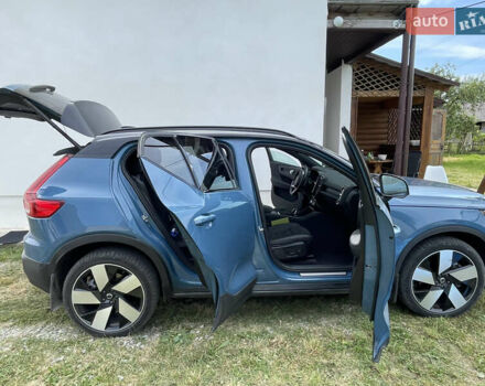 Синий Вольво XC40 Recharge, объемом двигателя 0 л и пробегом 19 тыс. км за 28100 $, фото 2 на Automoto.ua