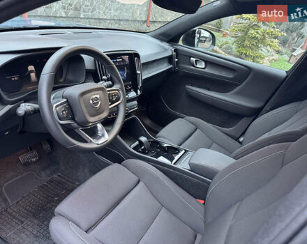 Синий Вольво XC40 Recharge, объемом двигателя 0 л и пробегом 23 тыс. км за 25300 $, фото 66 на Automoto.ua