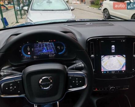 Синий Вольво XC40 Recharge, объемом двигателя 0 л и пробегом 15 тыс. км за 31999 $, фото 8 на Automoto.ua