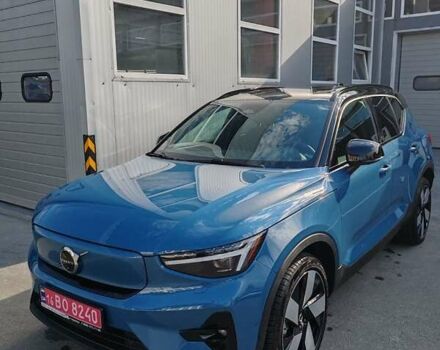 Синий Вольво XC40 Recharge, объемом двигателя 0 л и пробегом 15 тыс. км за 31999 $, фото 4 на Automoto.ua